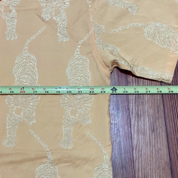 Vintage Y2K All Over Tiger Design Button Up Shirt 🔥🔥 Size: Large - Picture 3 of 4